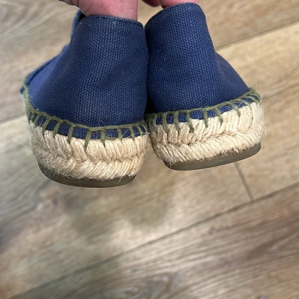 Authentic Chanel Navy & Green Embroidered Quilted Espadrilles Size 37/6